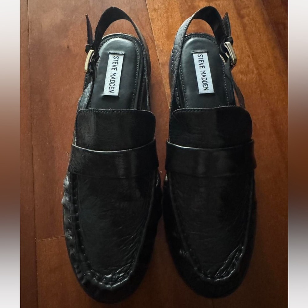 Black leather Steve Madden sling back loafers
Never worn
Size 10